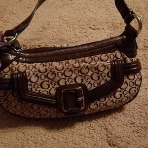 SMALL GUESS BAG.